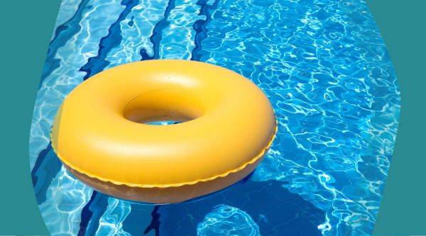 Swimming With Incontinence: 5 Tips for a Stress-Free Pool or Beach Day!